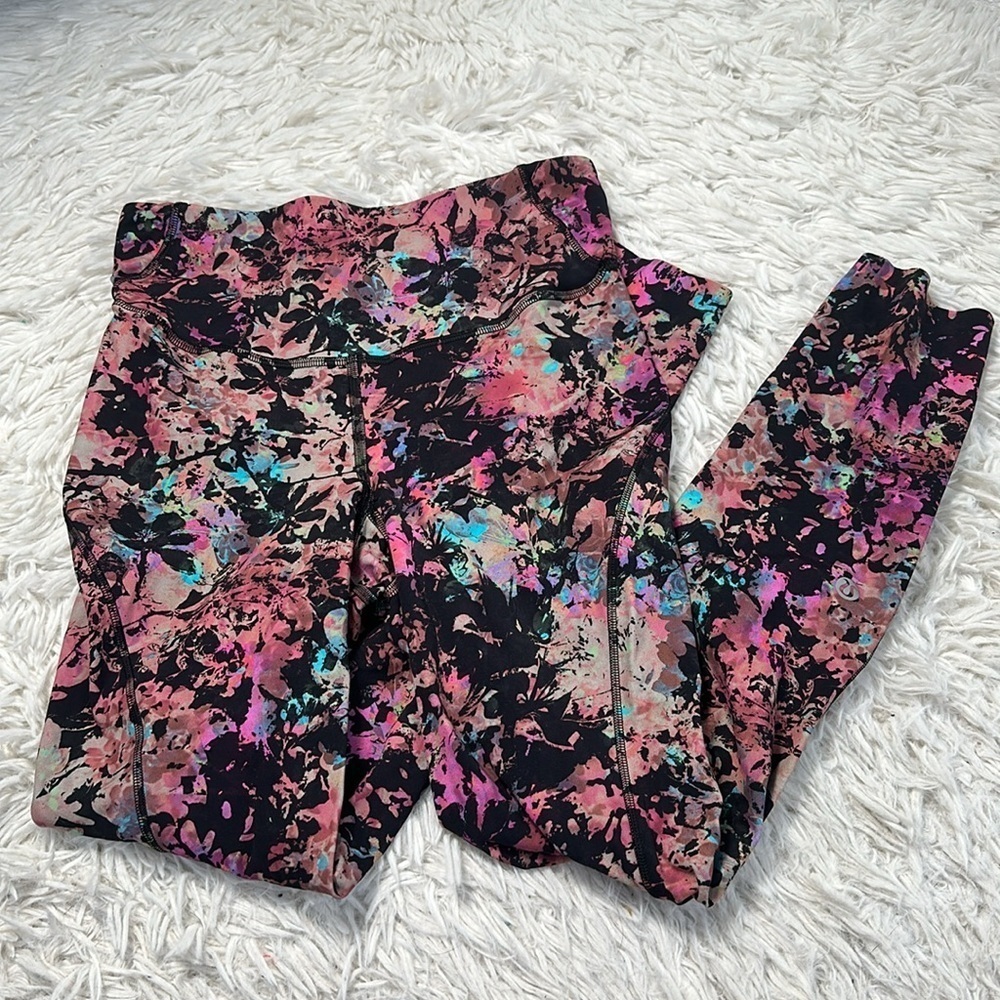 Lululemon Base Pace High-Rise Tight 25" Stencil Blossom Red Multi